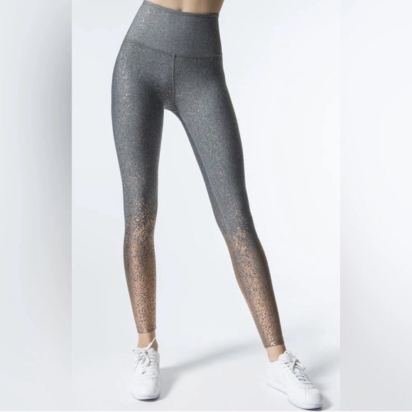 Beyond Yoga Pants - Beyond Yoga Alloy Ombre Shimmer Speckled Leggings in Grey/Rose Gold Size S